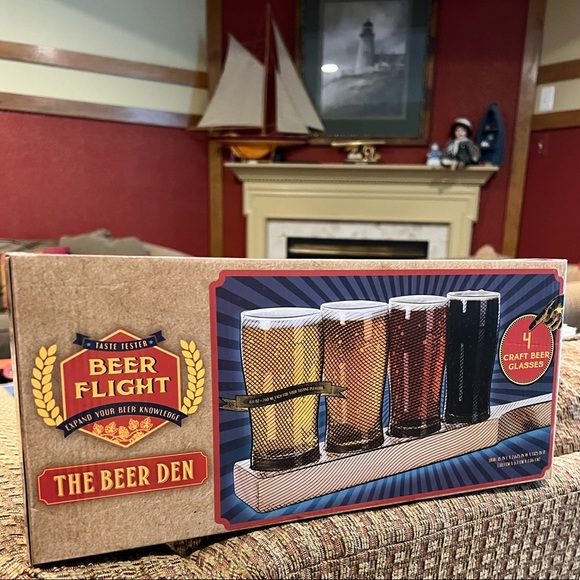 The Beer Den Beer Flight Taste Tester - 4 Craft Beer Glasses - Picture 1 of 6